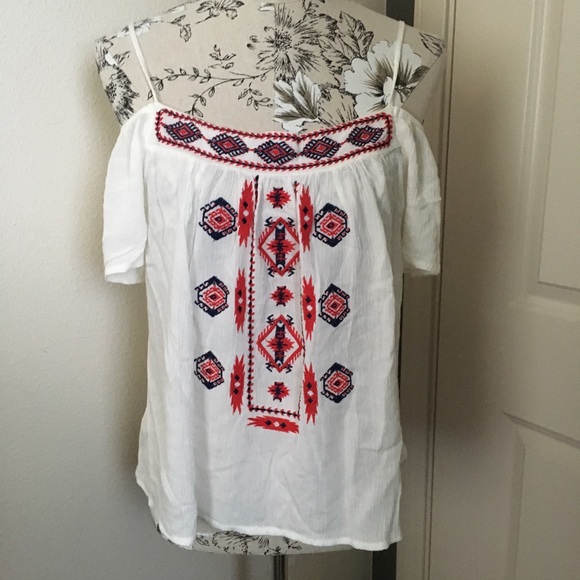 Tops - FREE W/ PURCHASE Cold Shoulder Embroidered Shirt